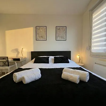 Comfortable, Cozy, Spacious, Close To Cathedral Apartmán Remeš